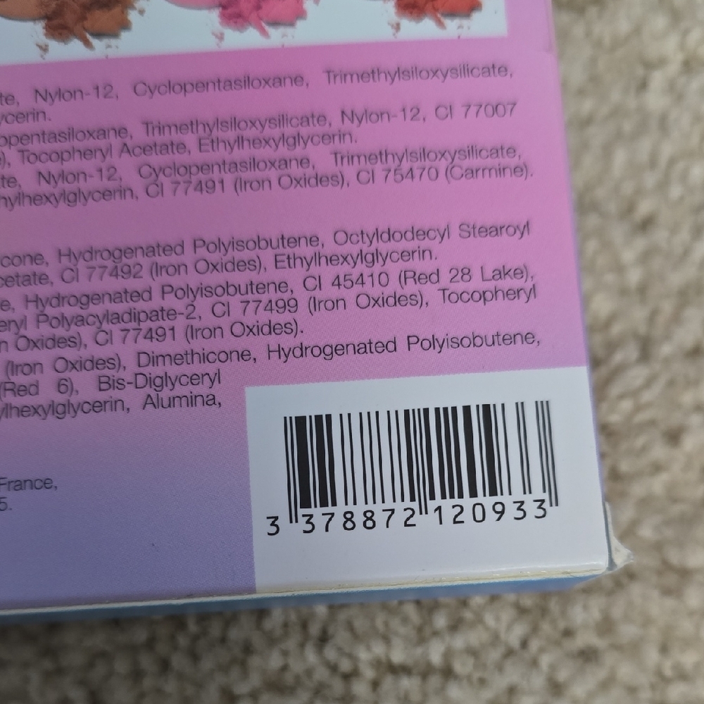 New Sephora 2017 Retired Holographic Blush & Face Palette - Picture 2 of 4